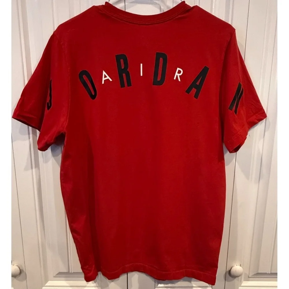 Jordan Men's Red Jumpman Graphic T-Shirt Size Medium Cotton Short Sleeve Athleti